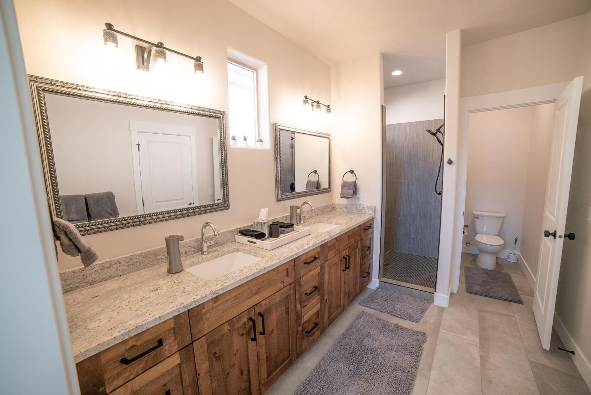 Hollywood Hangout - New West Properties Kanab Exterior photo